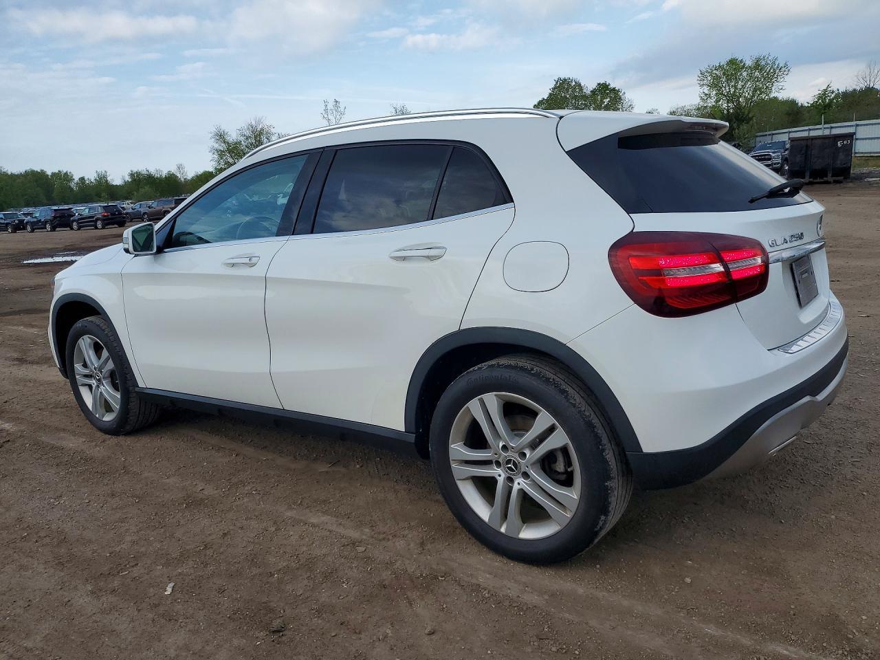2020 Mercedes-Benz Gla 250 4Matic - zdjęcie 2