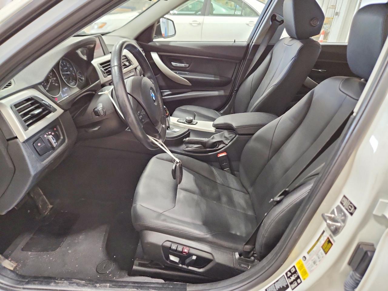2015 BMW 320 I xDrive - zdjęcie 7
