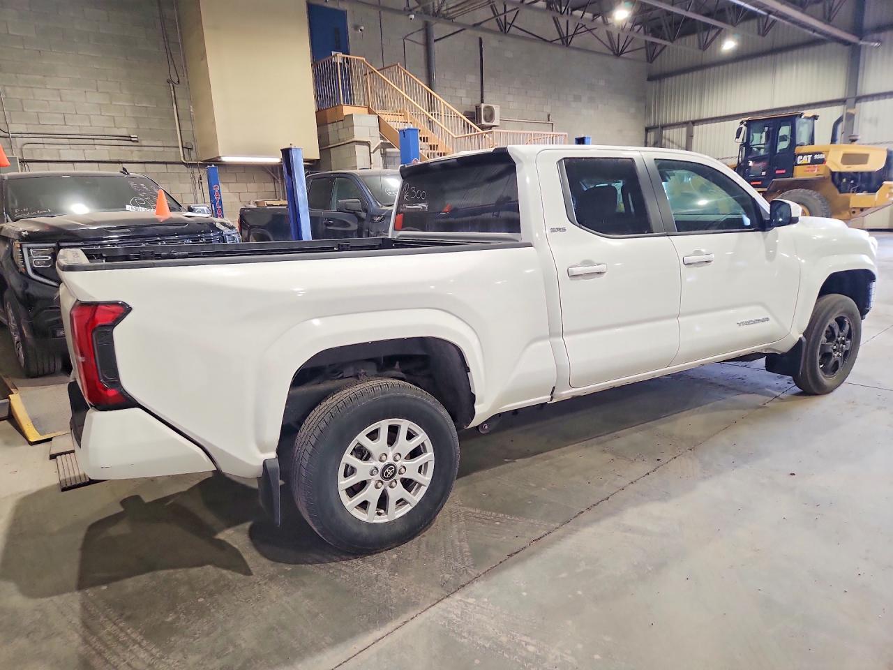 2024 Toyota Tacoma Sr5 - zdjęcie 3