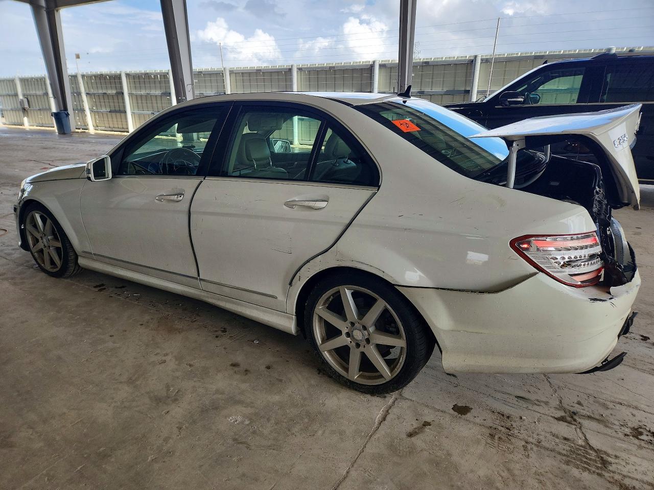 2014 Mercedes-Benz C 250 - zdjęcie 2