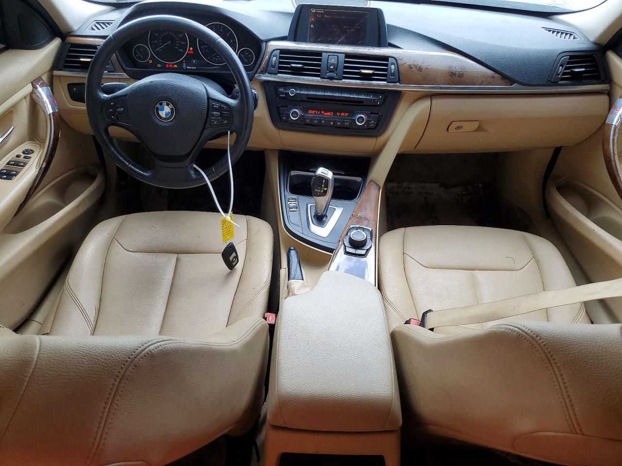 2013 BMW 328 I - zdjęcie 8