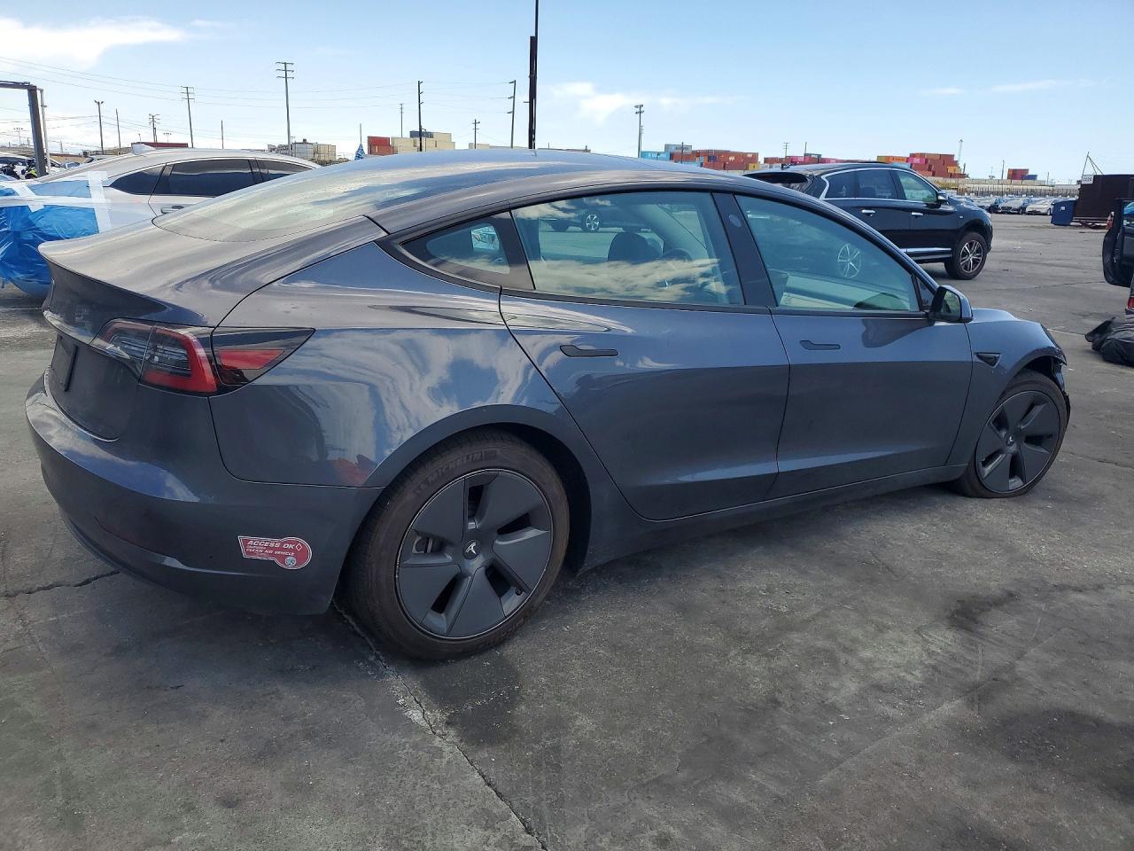 2023 Tesla Model 3 - zdjęcie 3