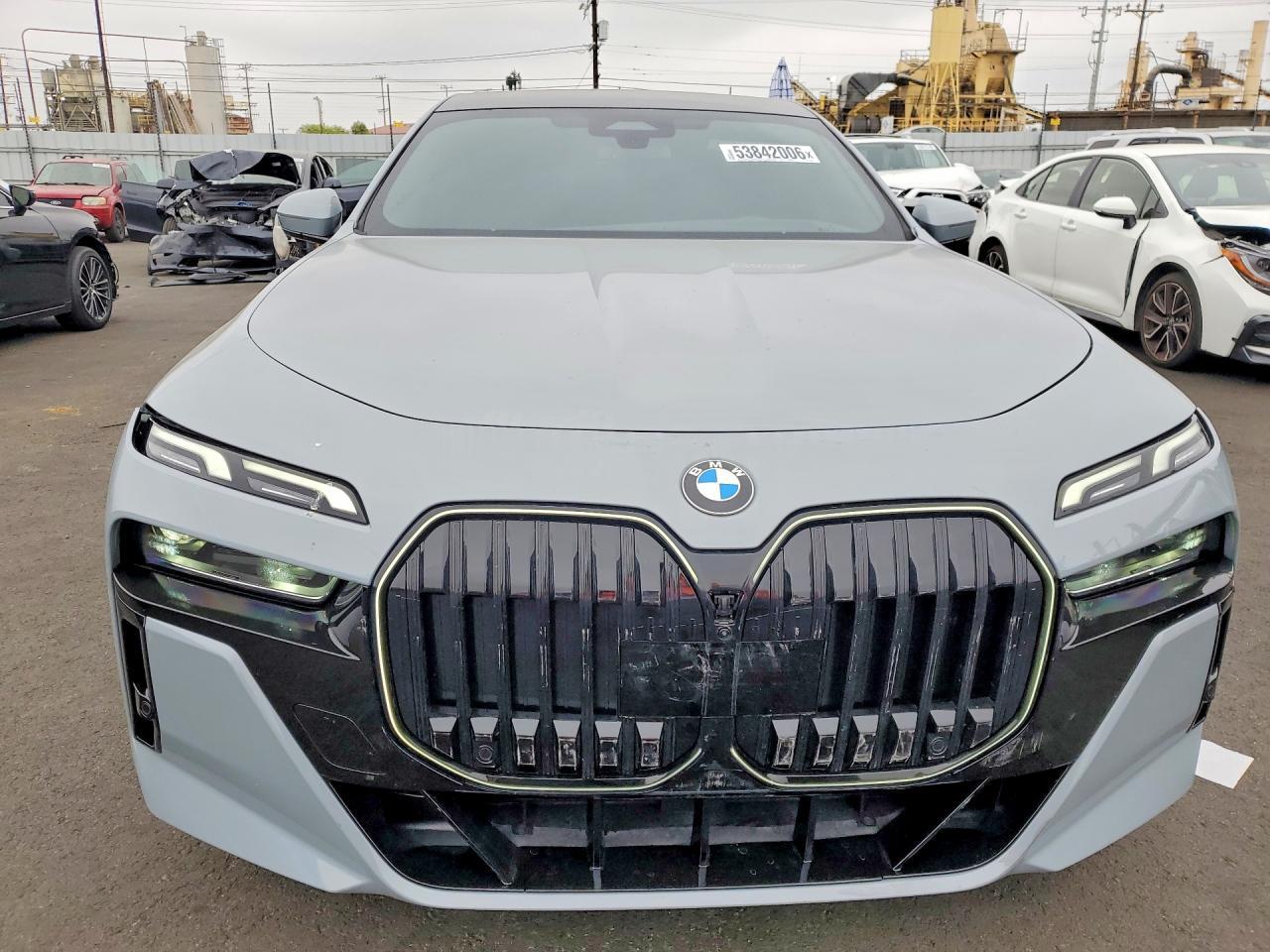 2025 BMW 740 I - zdjęcie 5