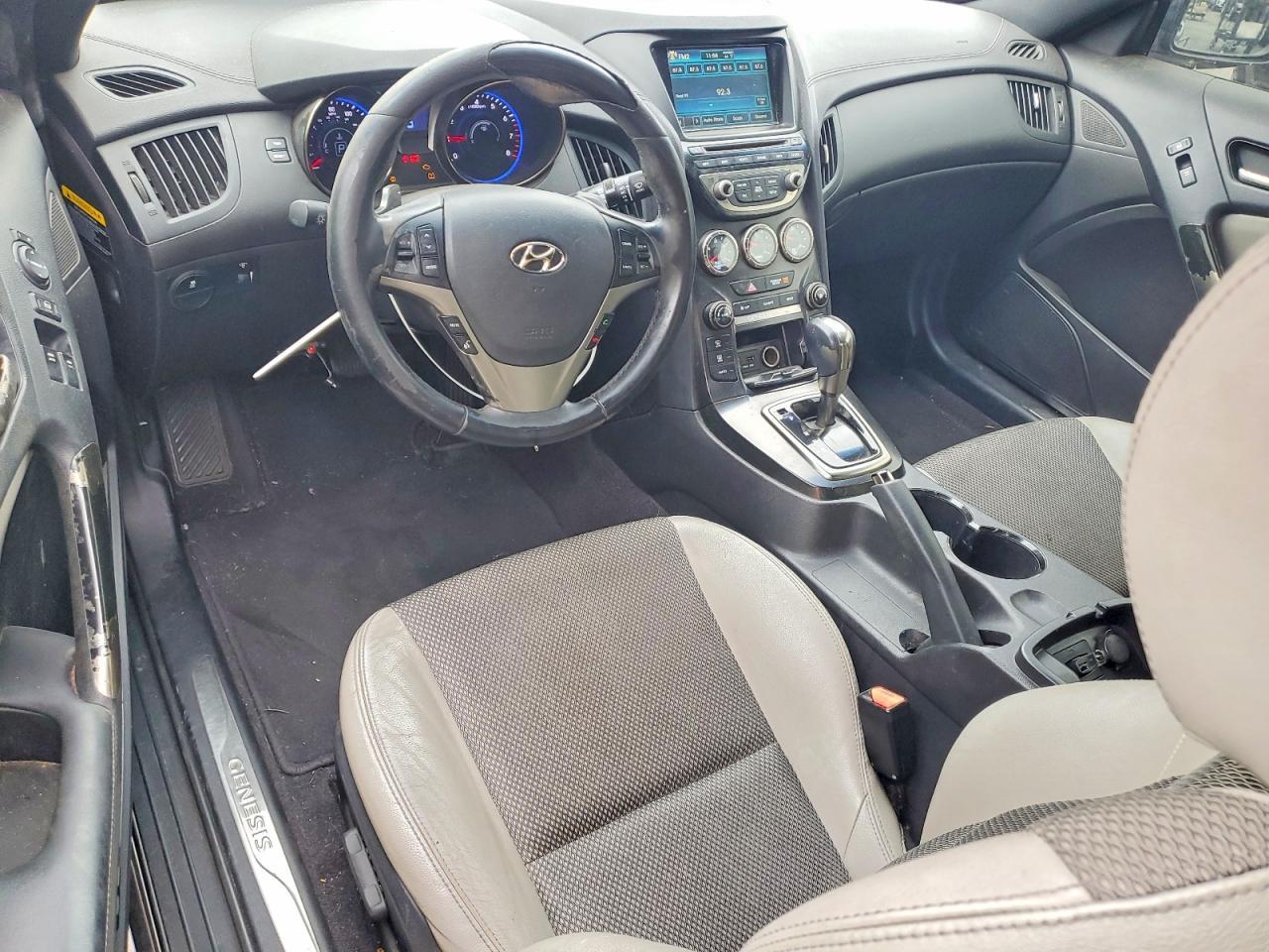 2013 Hyundai Genesis Coupe 2.0T - zdjęcie 8