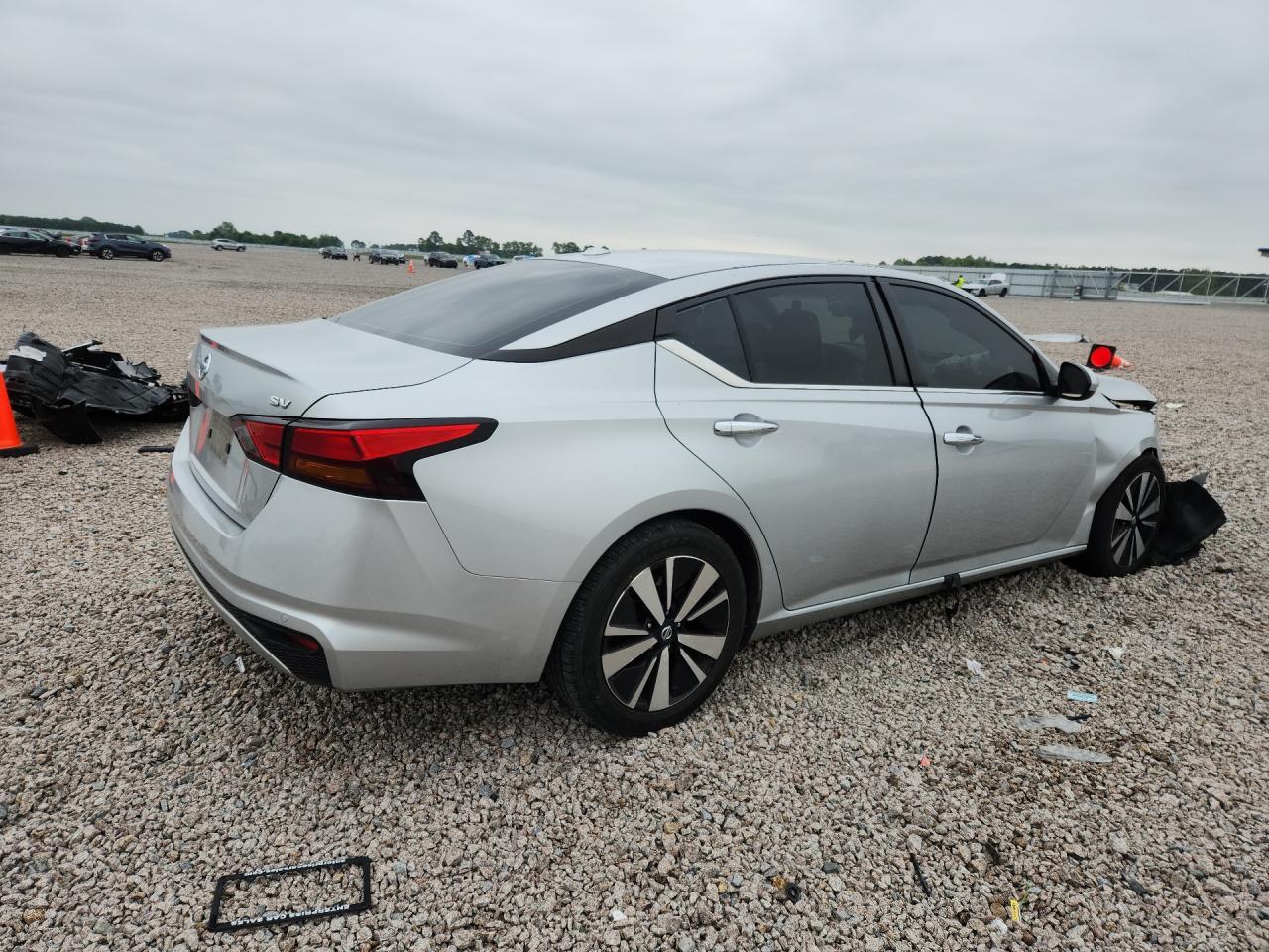 2022 Nissan Uk - zdjęcie 3