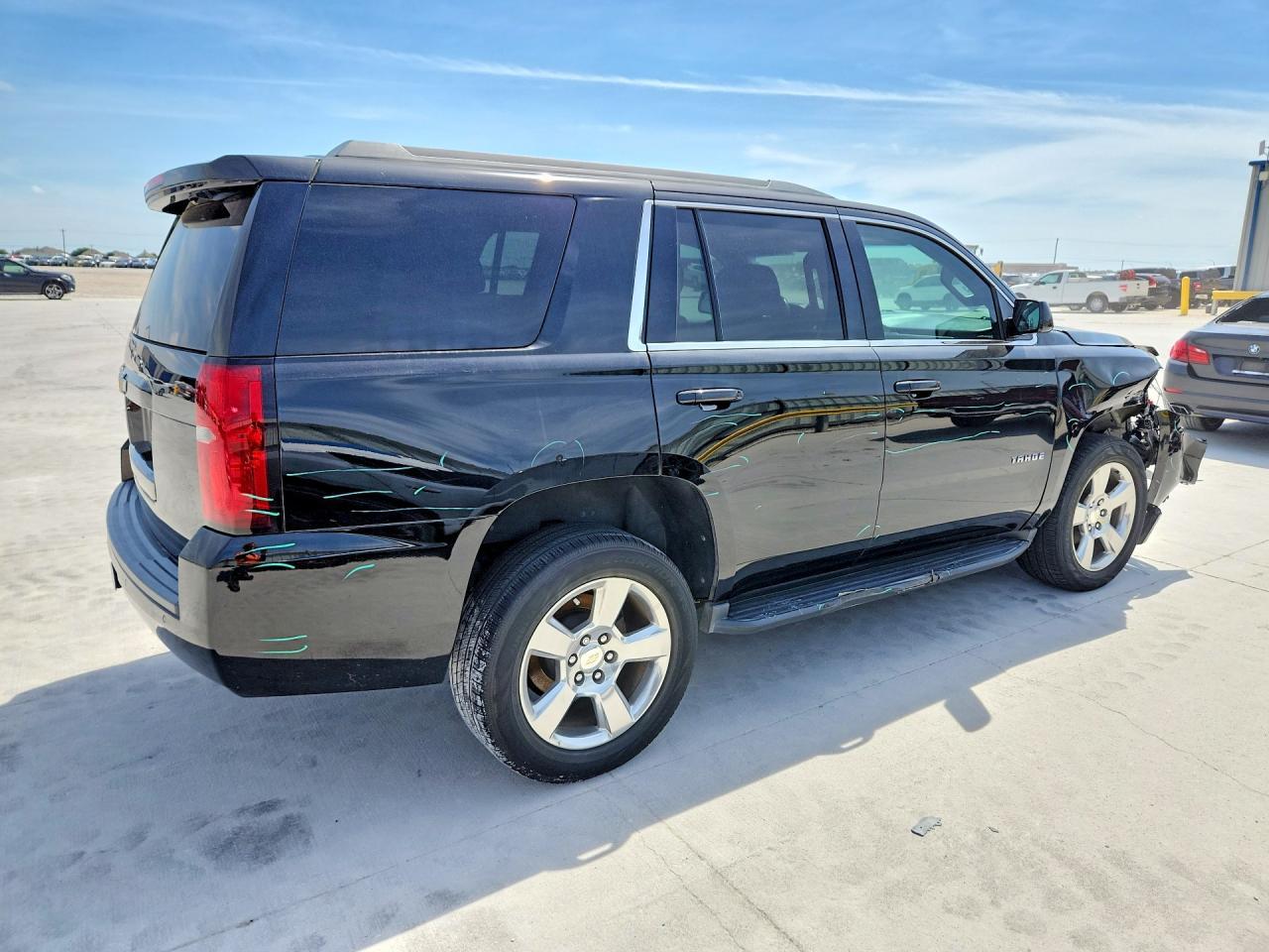 2019 Chevrolet Tahoe C1500 Ls - zdjęcie 3