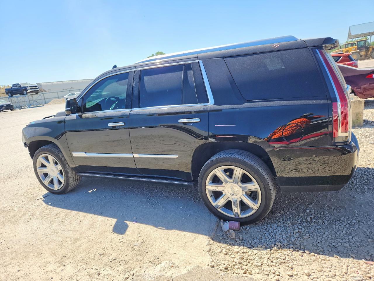 2018 Cadillac Escalade Platinum - zdjęcie 2