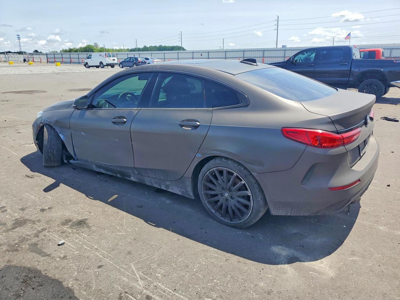 2021 BMW 228Xi - zdjęcie 2