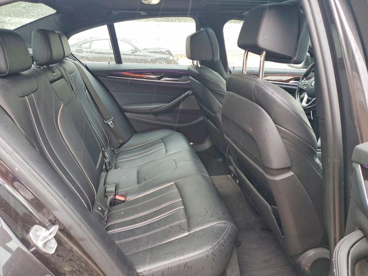 2017 BMW 530 I - zdjęcie 10