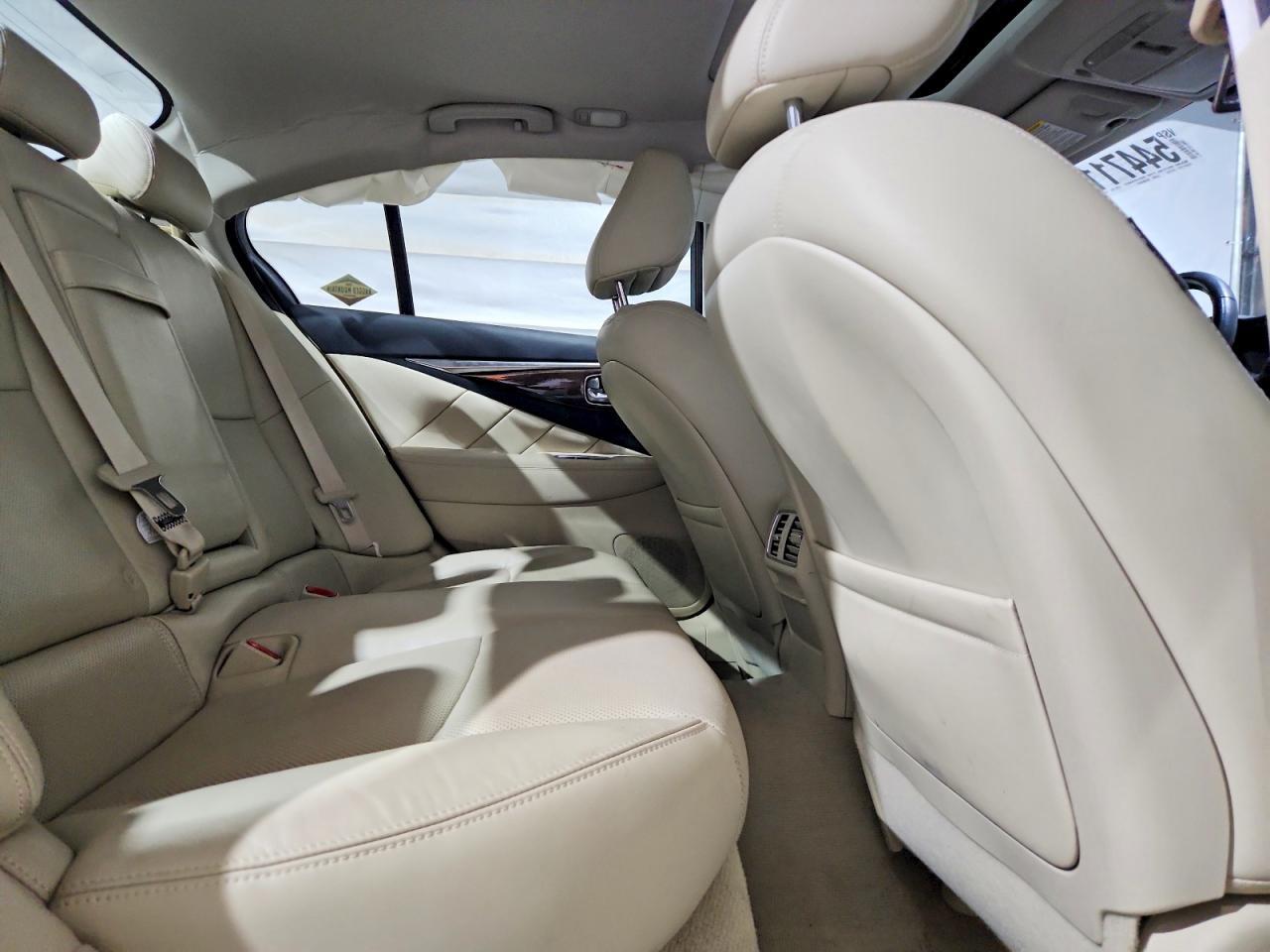 2017 Infiniti Q50 3.0T Premium - zdjęcie 10