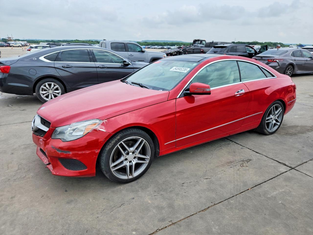 2014 Mercedes-Benz E 350 - zdjęcie główne