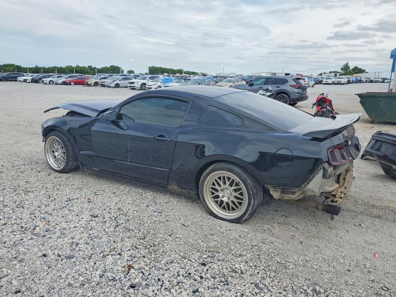 2013 Ford Mustang - zdjęcie 2