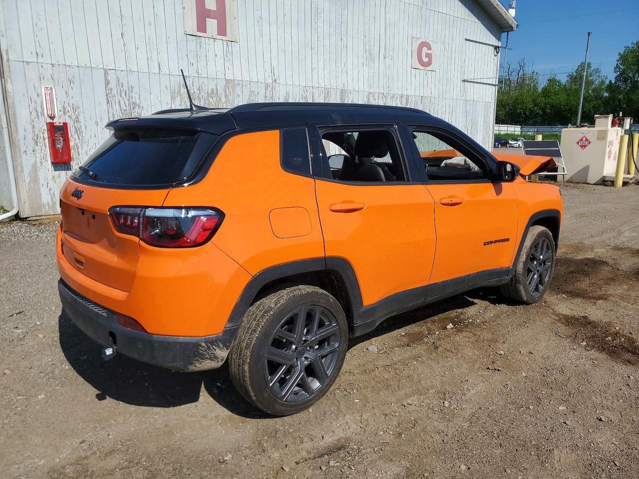 2026 Jeep Compass Limited - zdjęcie 3