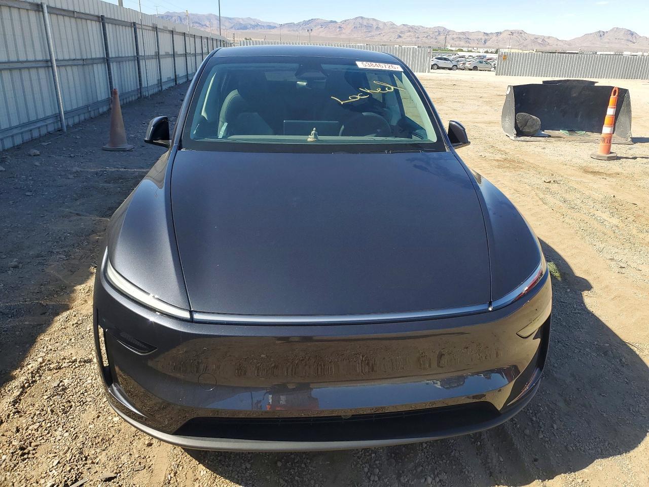 2026 Tesla Model Y - zdjęcie 5
