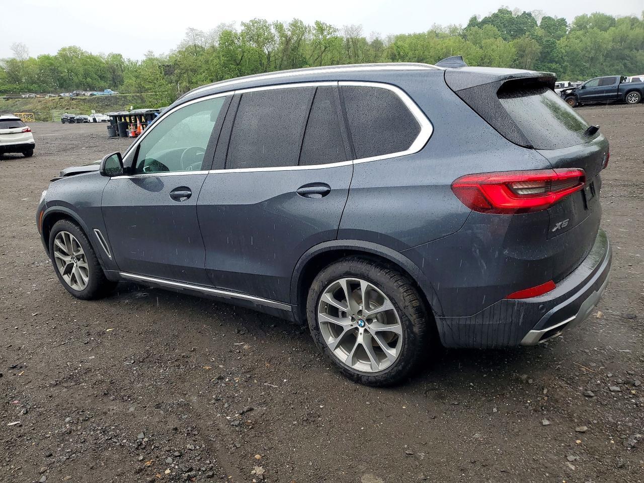 2019 BMW X5 xDrive40I - zdjęcie 2