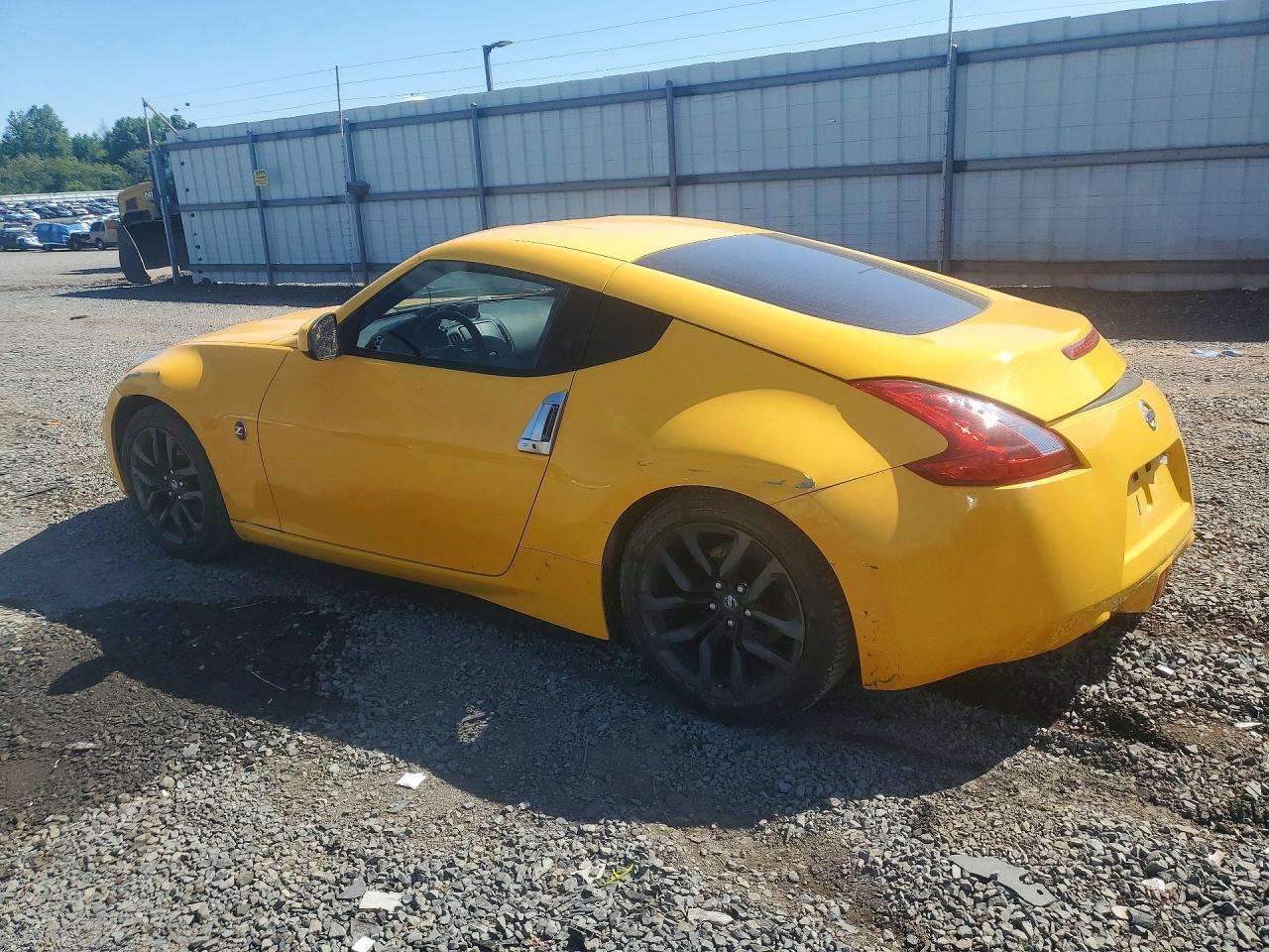 2017 Nissan 370Z Base - zdjęcie 2