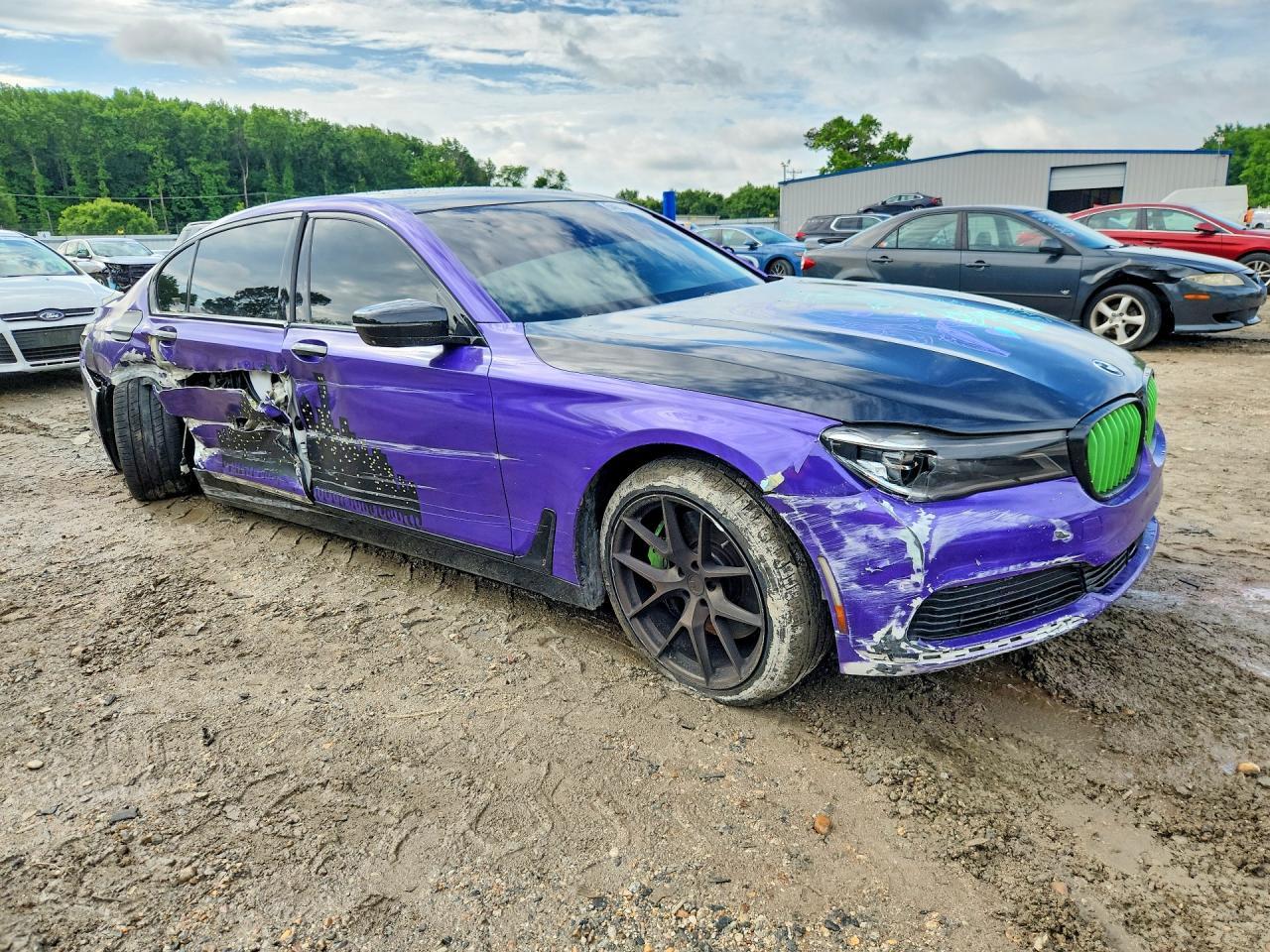 2019 BMW 750 Xi - zdjęcie 4