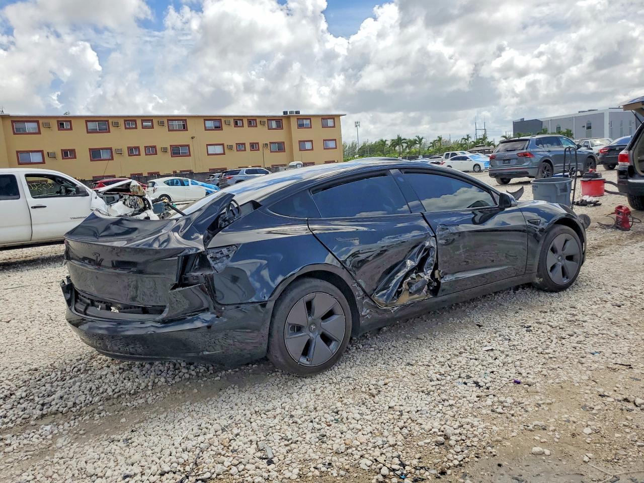 2023 Tesla Model 3 - zdjęcie 3