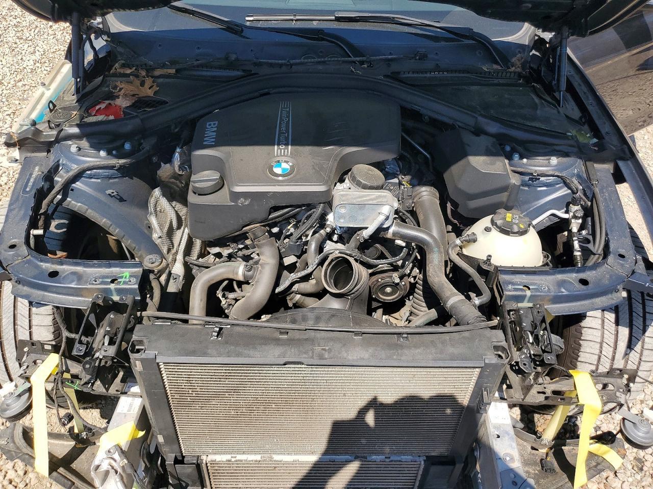 2016 BMW 320 I - zdjęcie 11