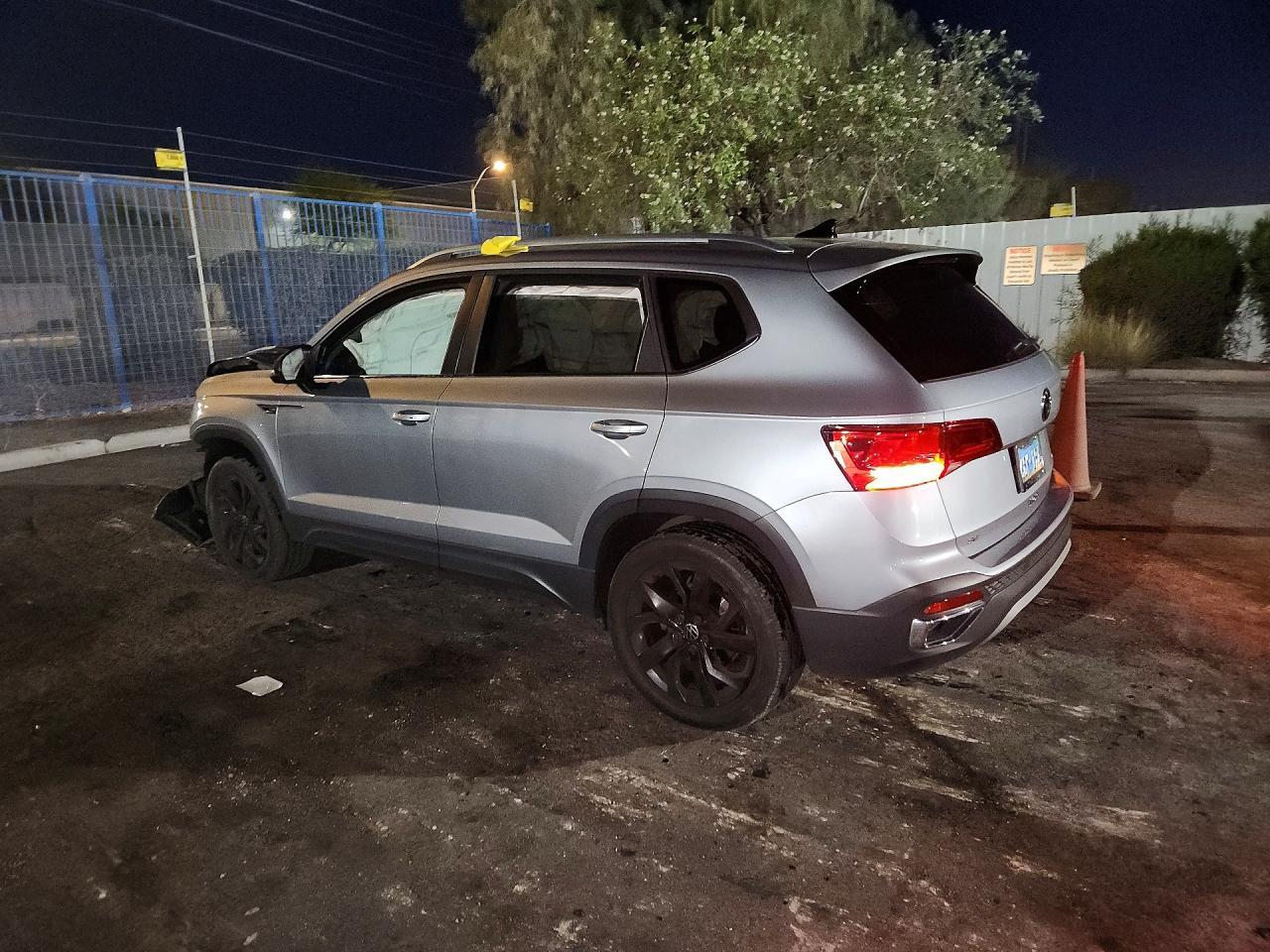 2022 Volkswagen Taos 1.5T Se - zdjęcie 2
