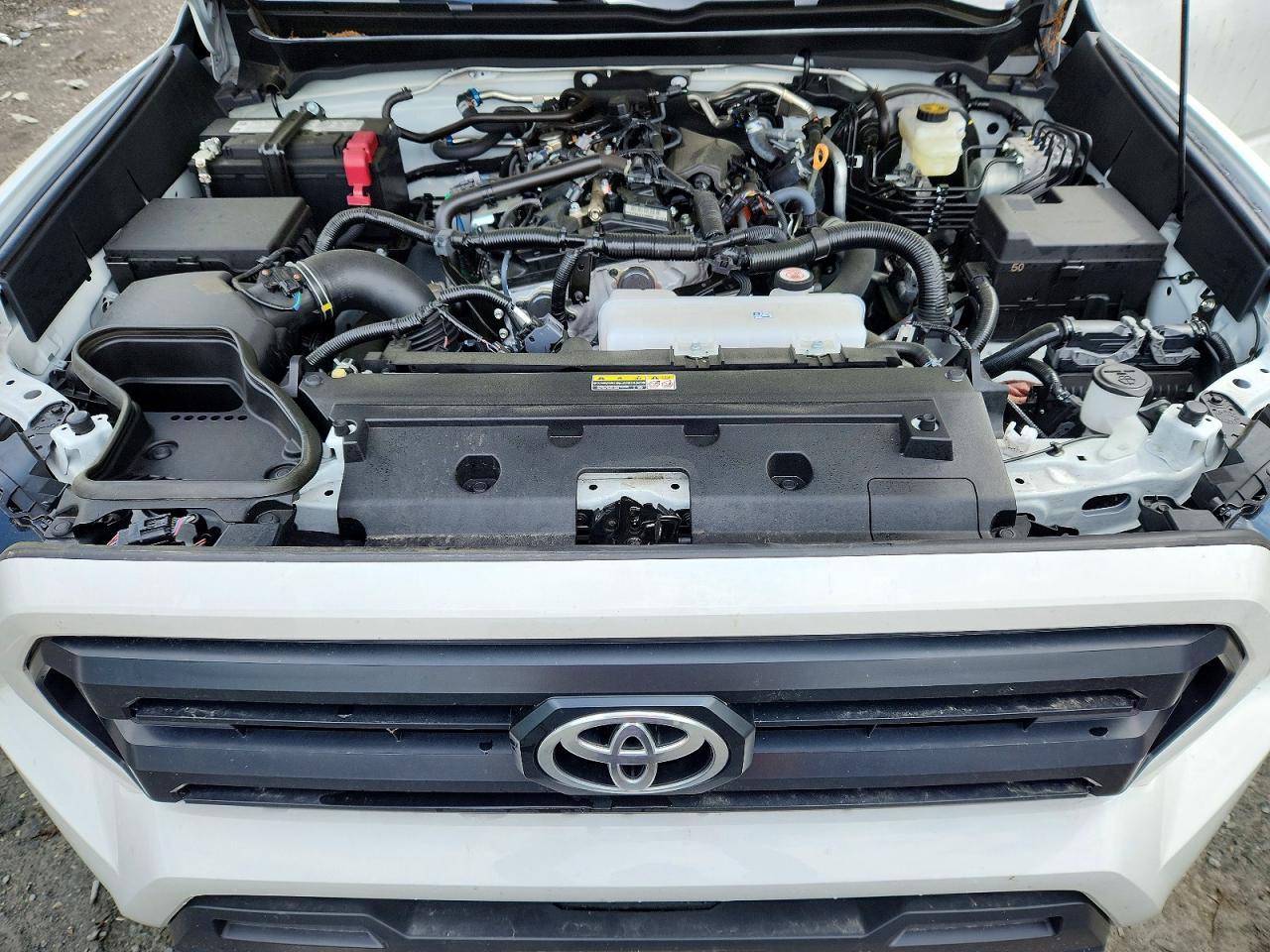 2025 Toyota Tacoma Sr - zdjęcie 11