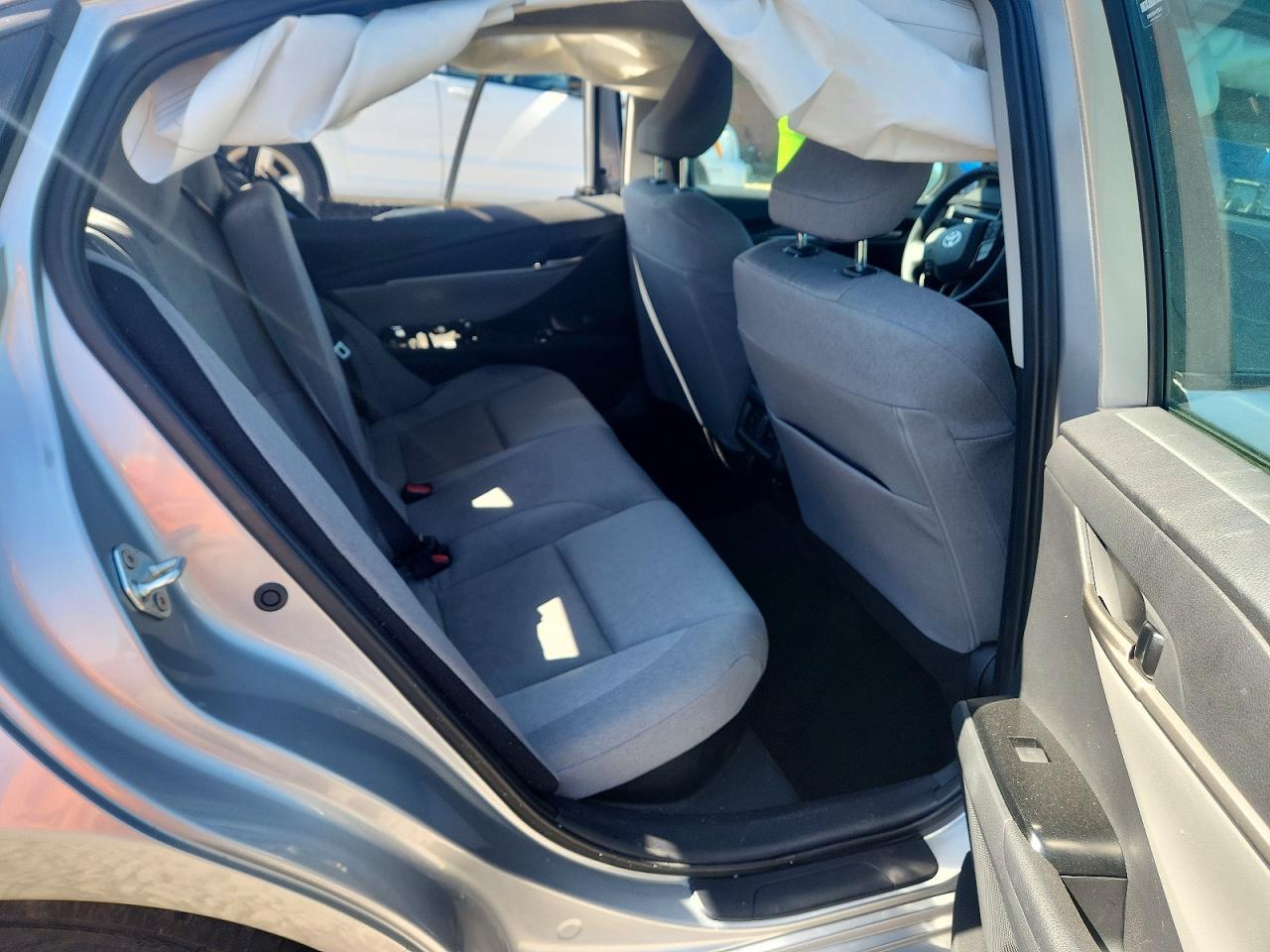 2025 Toyota Camry Le - zdjęcie 10