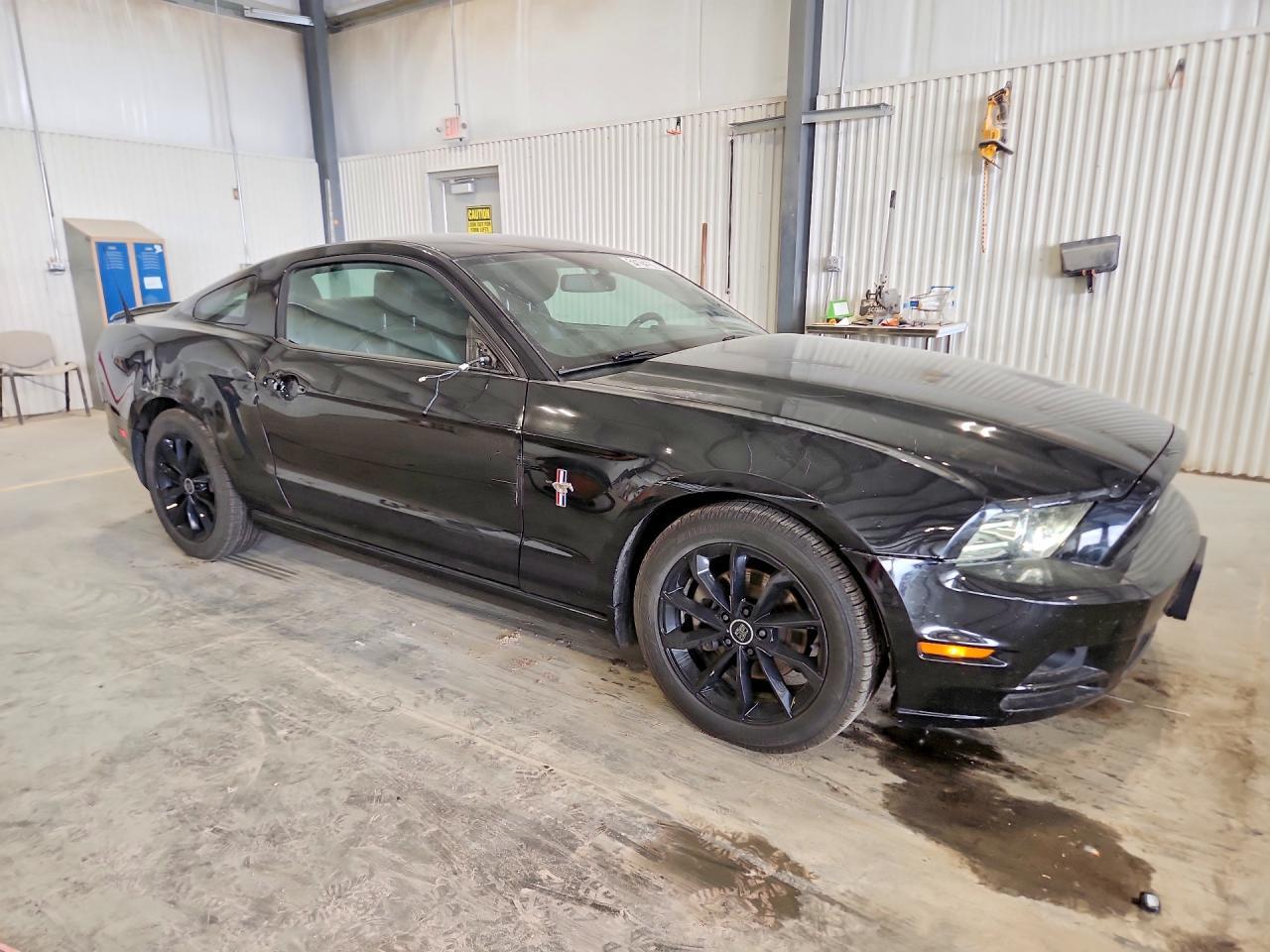 2013 Ford Mustang - zdjęcie 4