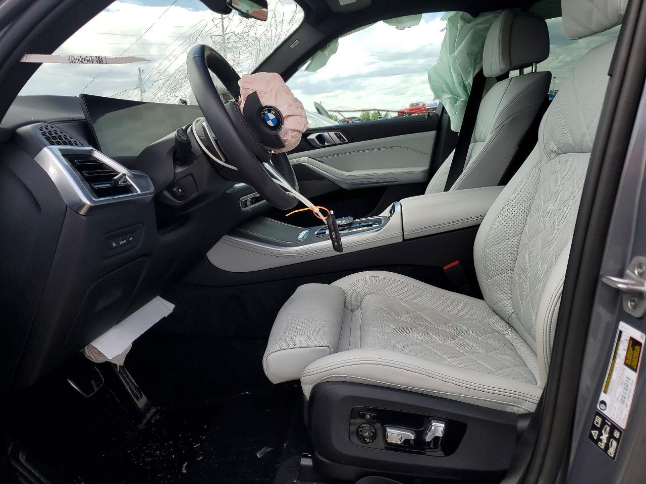 2025 BMW X5 xDrive40I - zdjęcie 7