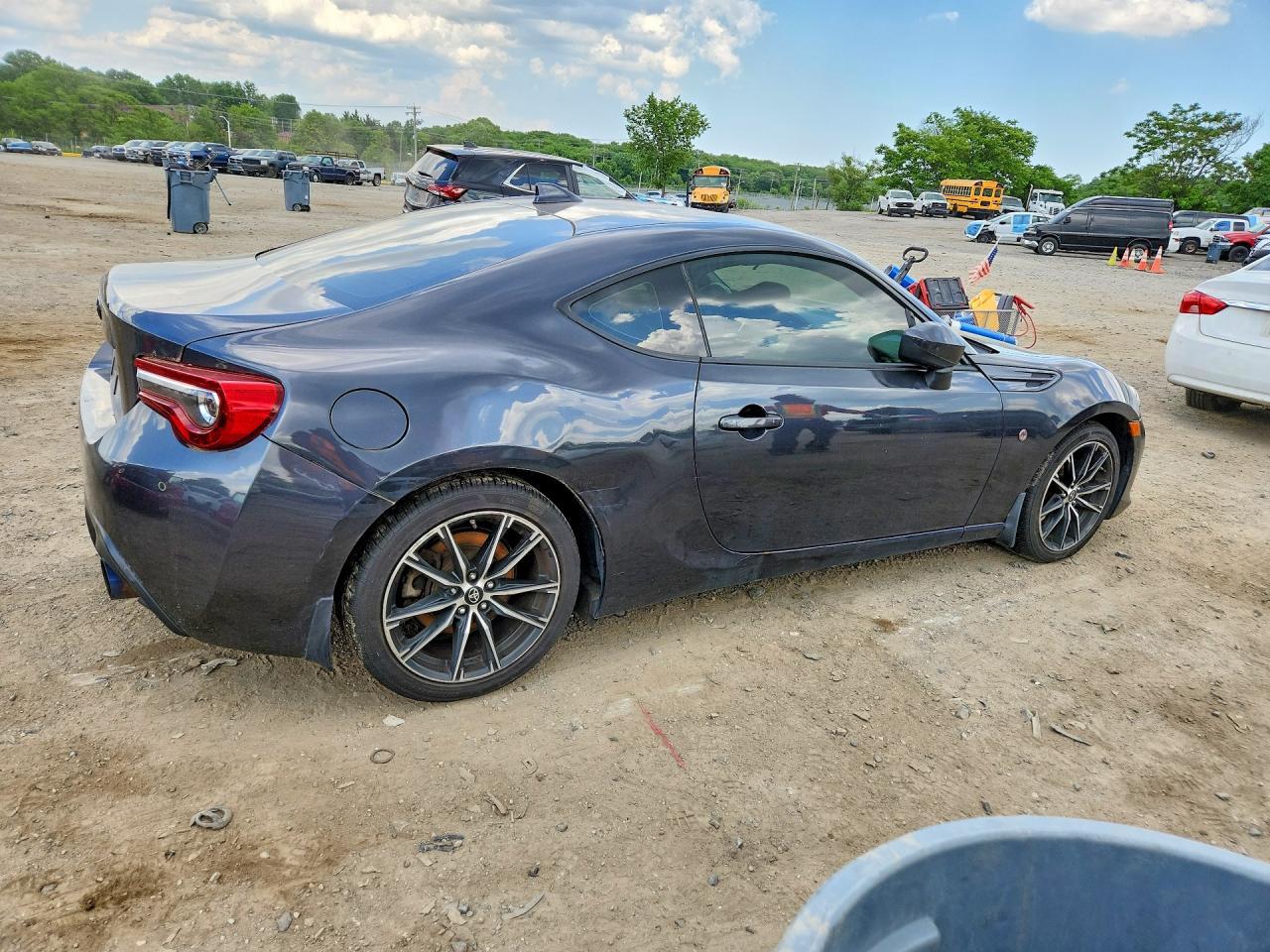 2017 Toyota 86 Base - zdjęcie 3
