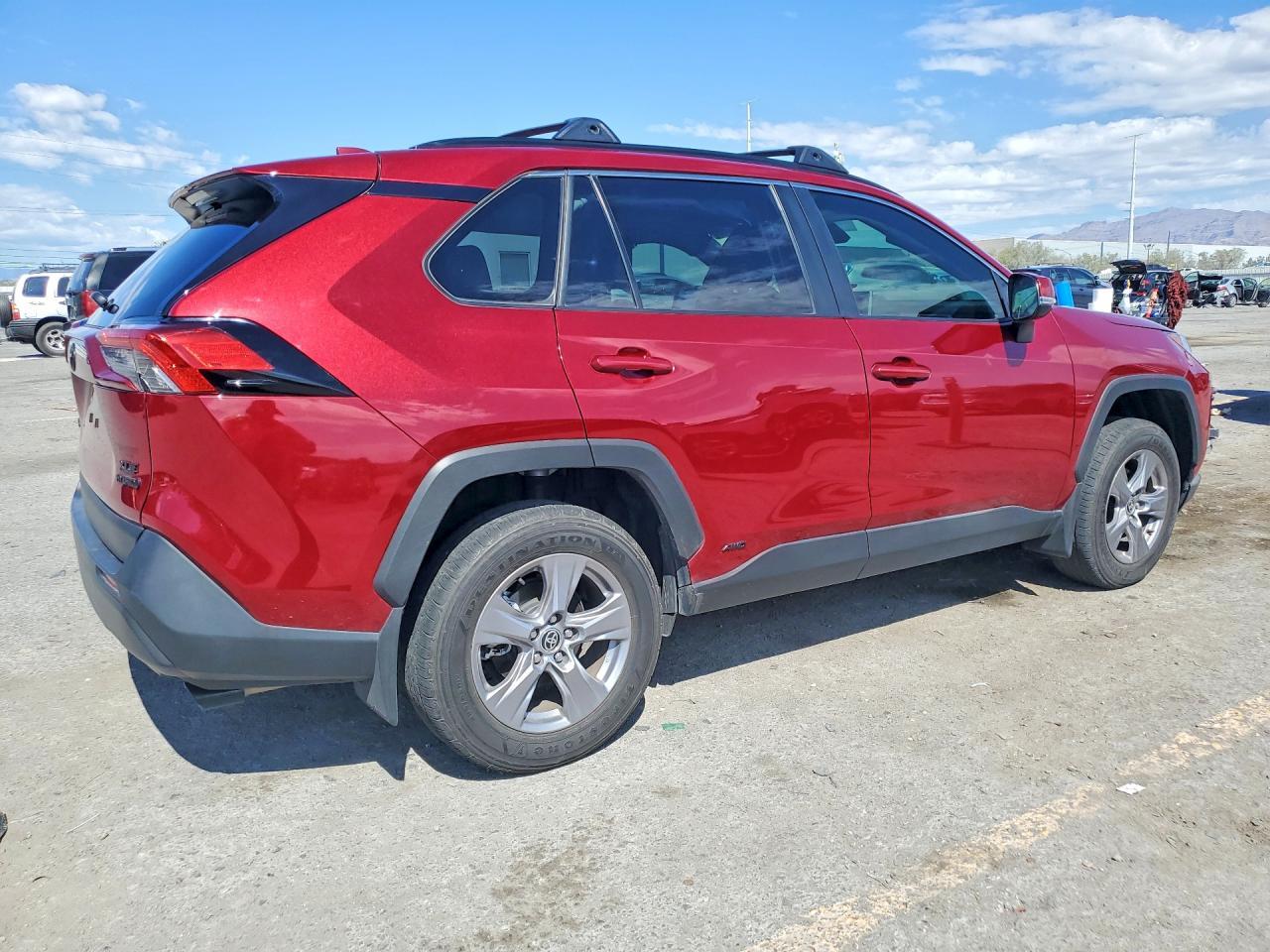 2024 Toyota Rav4 Hybrid Xle - zdjęcie 3