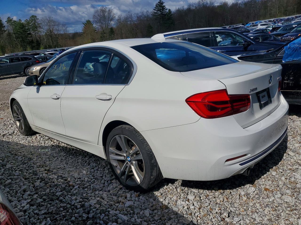 2018 BMW 328 D xDrive - zdjęcie 2