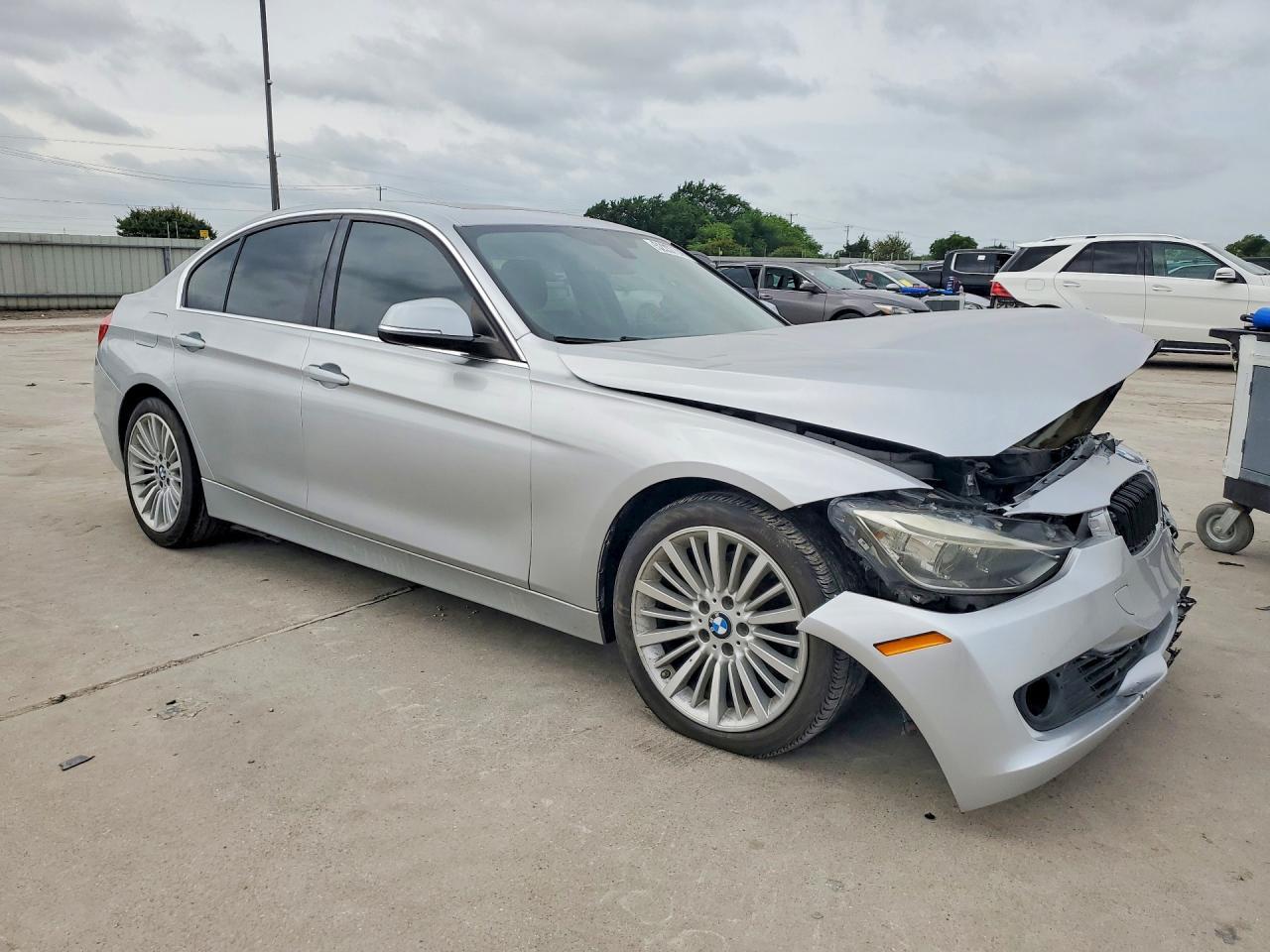 2013 BMW 328 Xi - zdjęcie 4