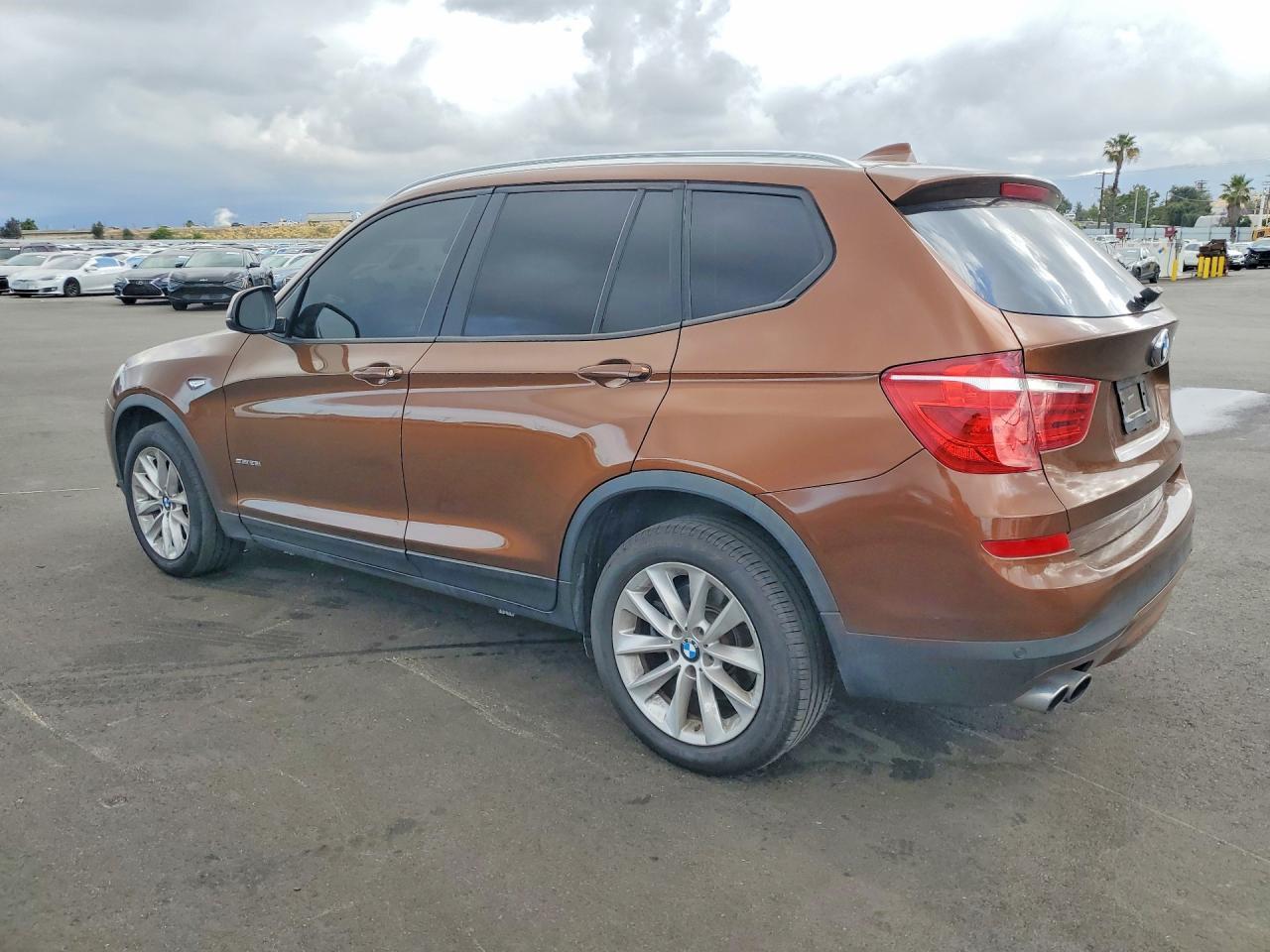 2017 BMW X3 Sdrive28I - zdjęcie 2