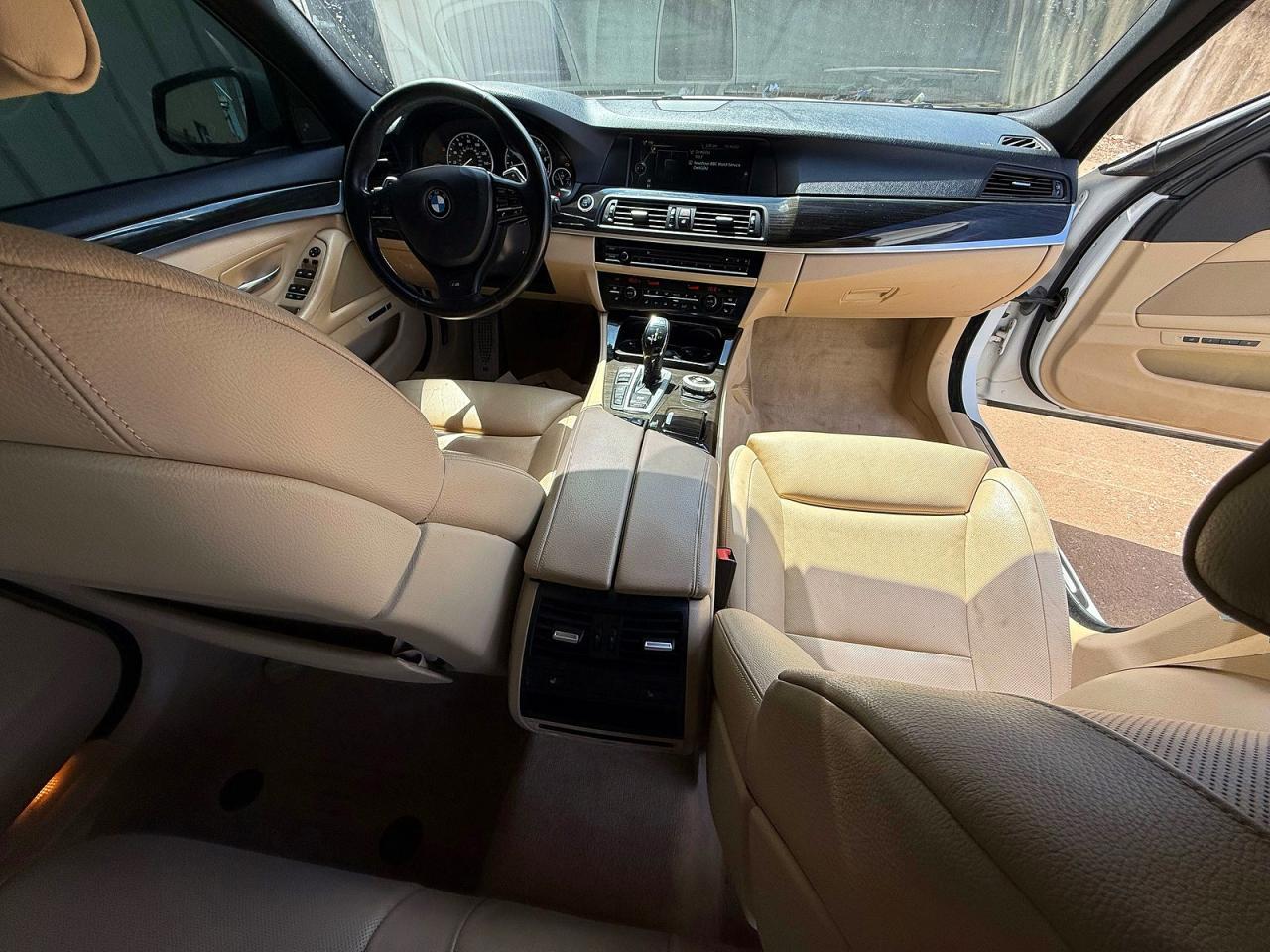 2013 BMW 550 Xi - zdjęcie 9