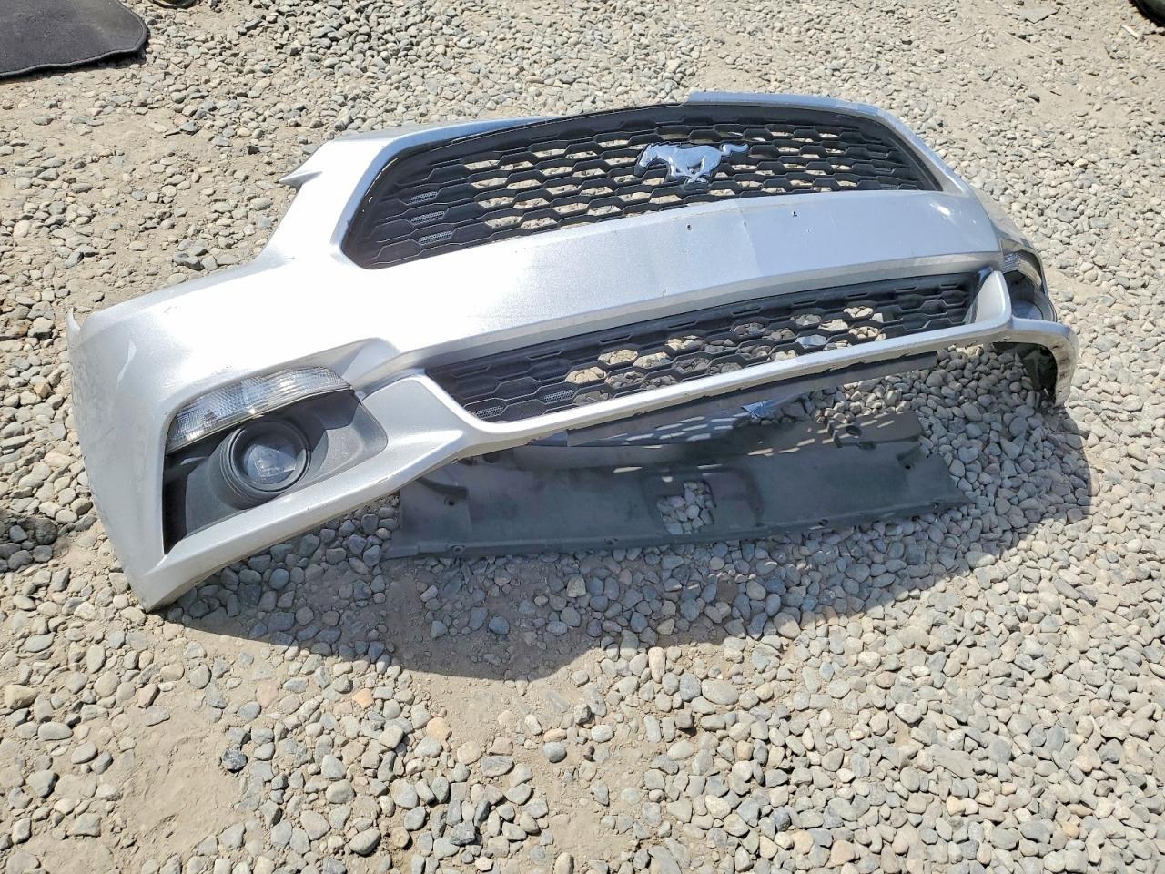 2015 Ford Mustang - zdjęcie 12