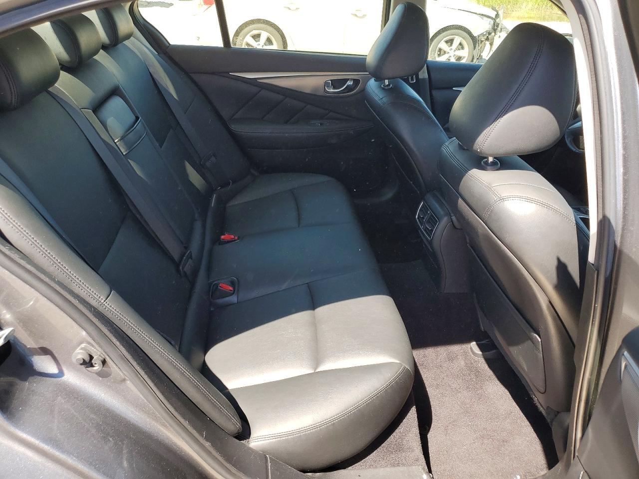 2015 Infiniti Q50 Premium - zdjęcie 10