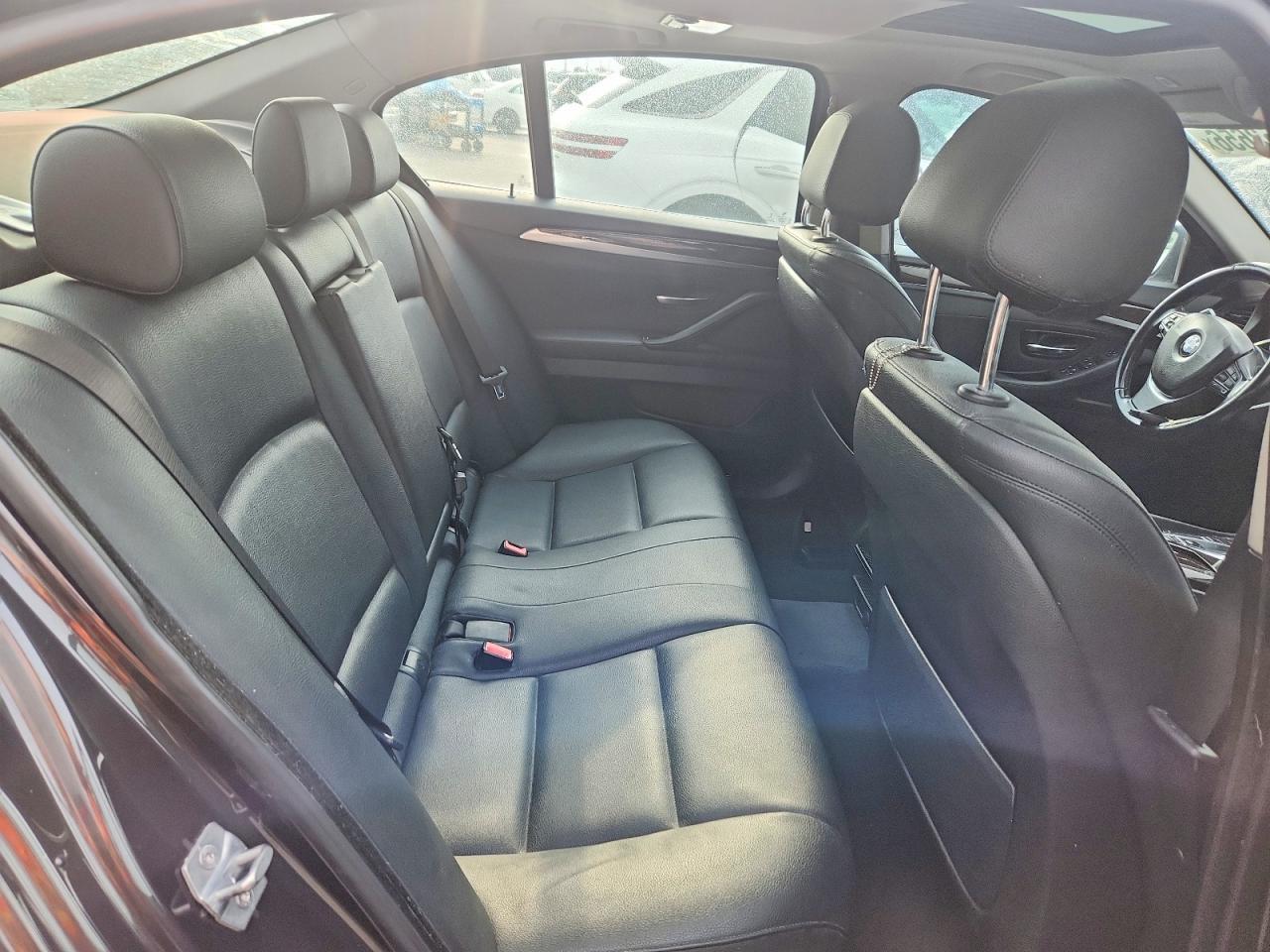 2016 BMW 528 I - zdjęcie 10