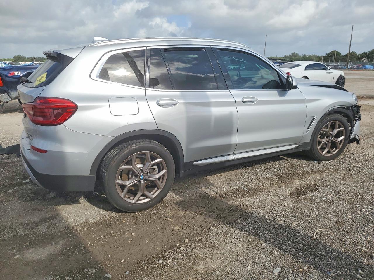 2021 BMW X3 Sdrive30I - zdjęcie 3