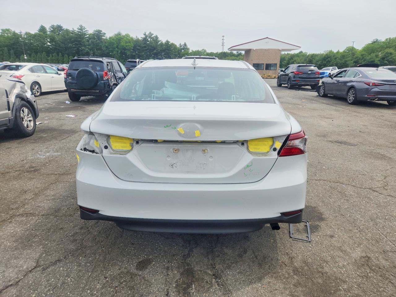 2024 Toyota Camry Le - zdjęcie 6
