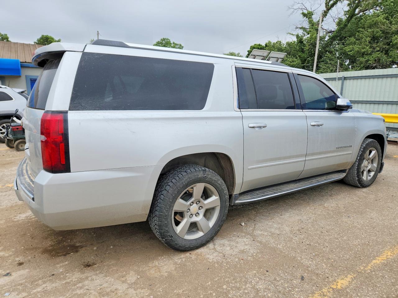 2018 Chevrolet Suburban K1500 Premier - zdjęcie 3