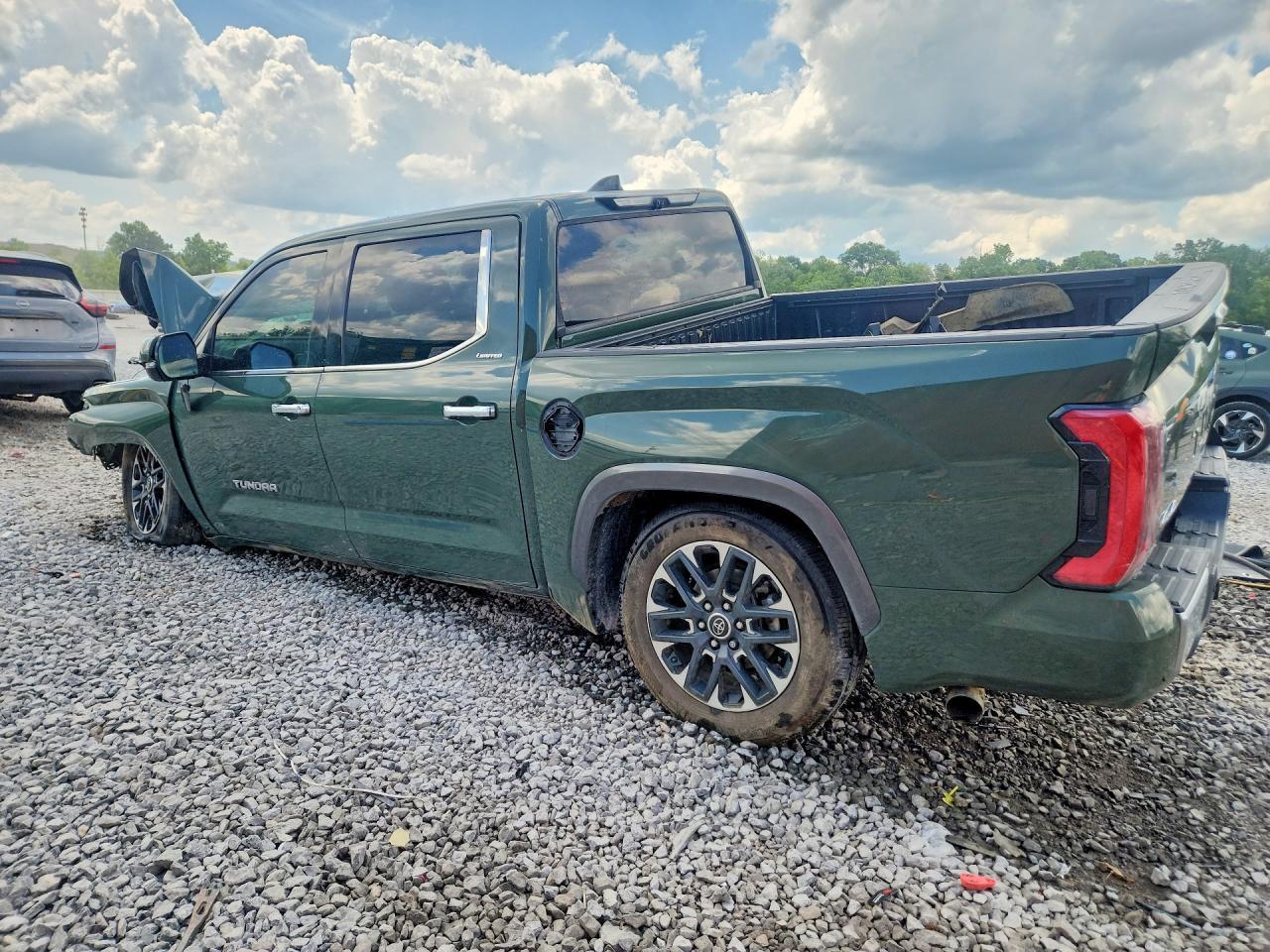 2022 Toyota Tundra Crewmax Limited - zdjęcie 2