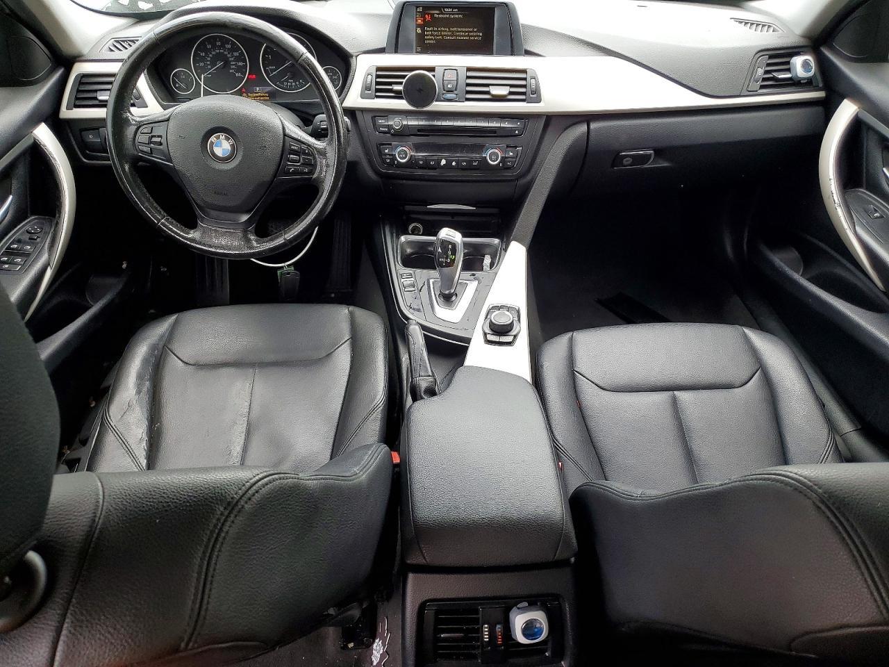 2015 BMW 320 I - zdjęcie 8