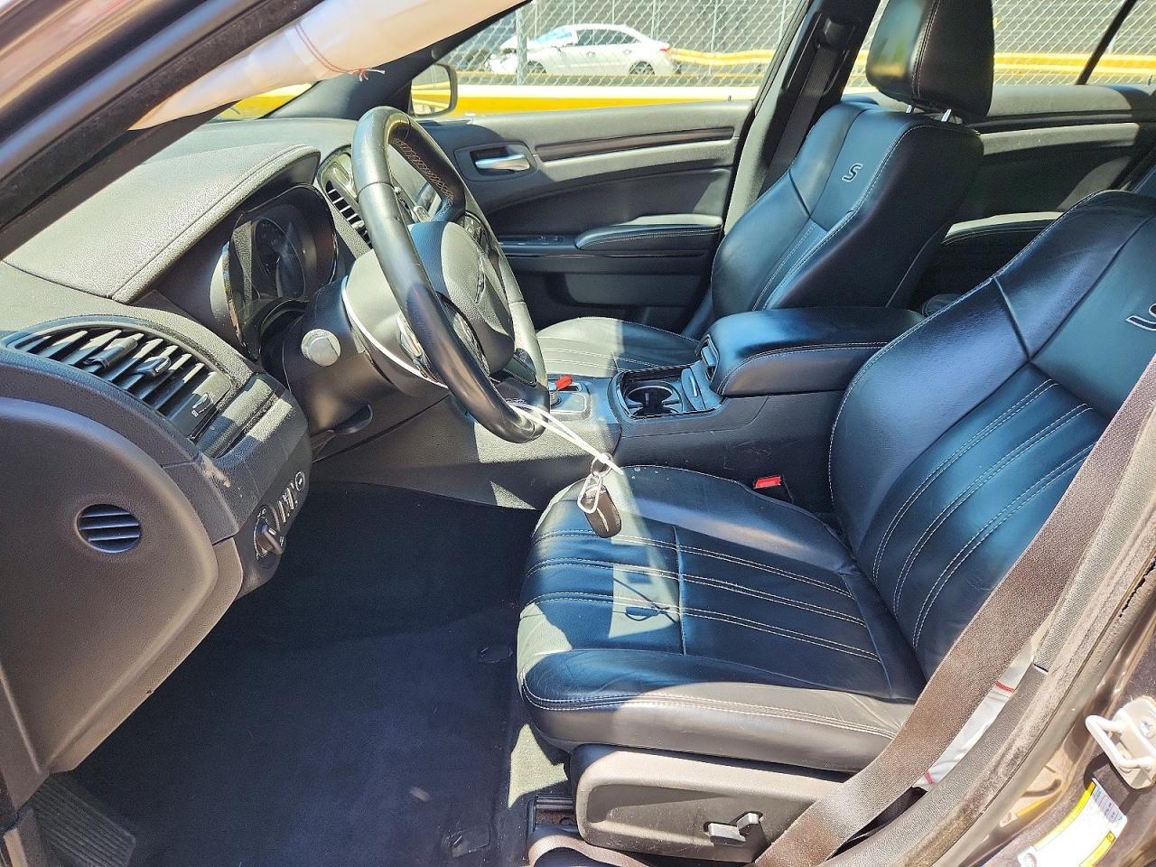 2015 Chrysler 300 S - zdjęcie 7