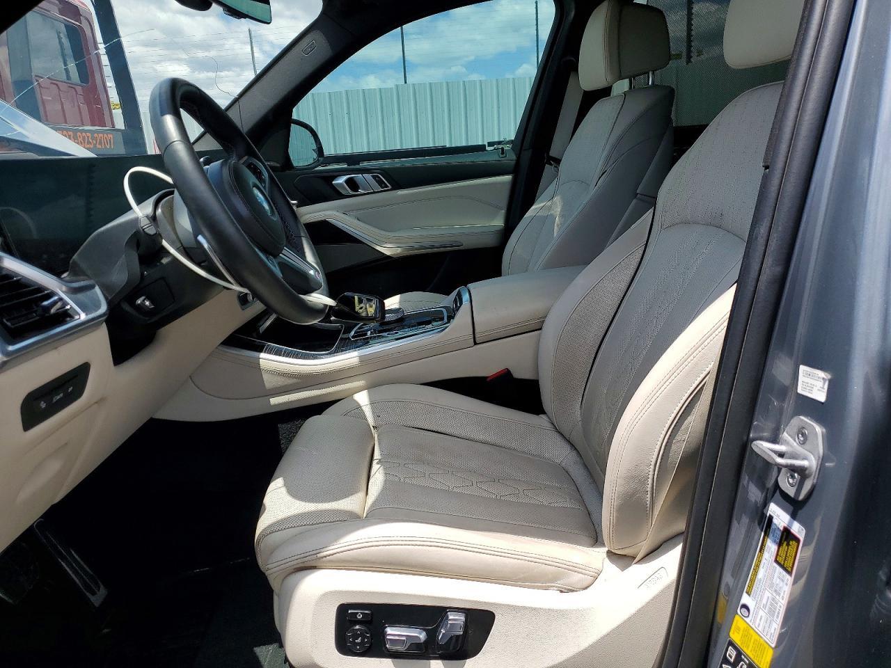2024 BMW X5 M60I - zdjęcie 7