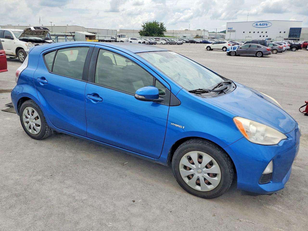 2013 Toyota Prius C Two - zdjęcie 4