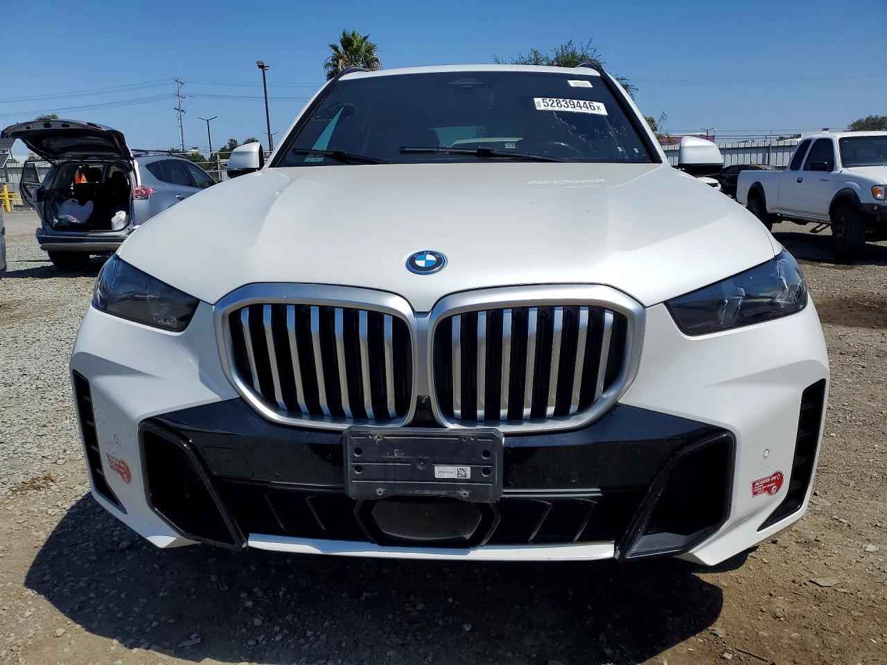 2024 BMW X5 xDrive50E - zdjęcie 5