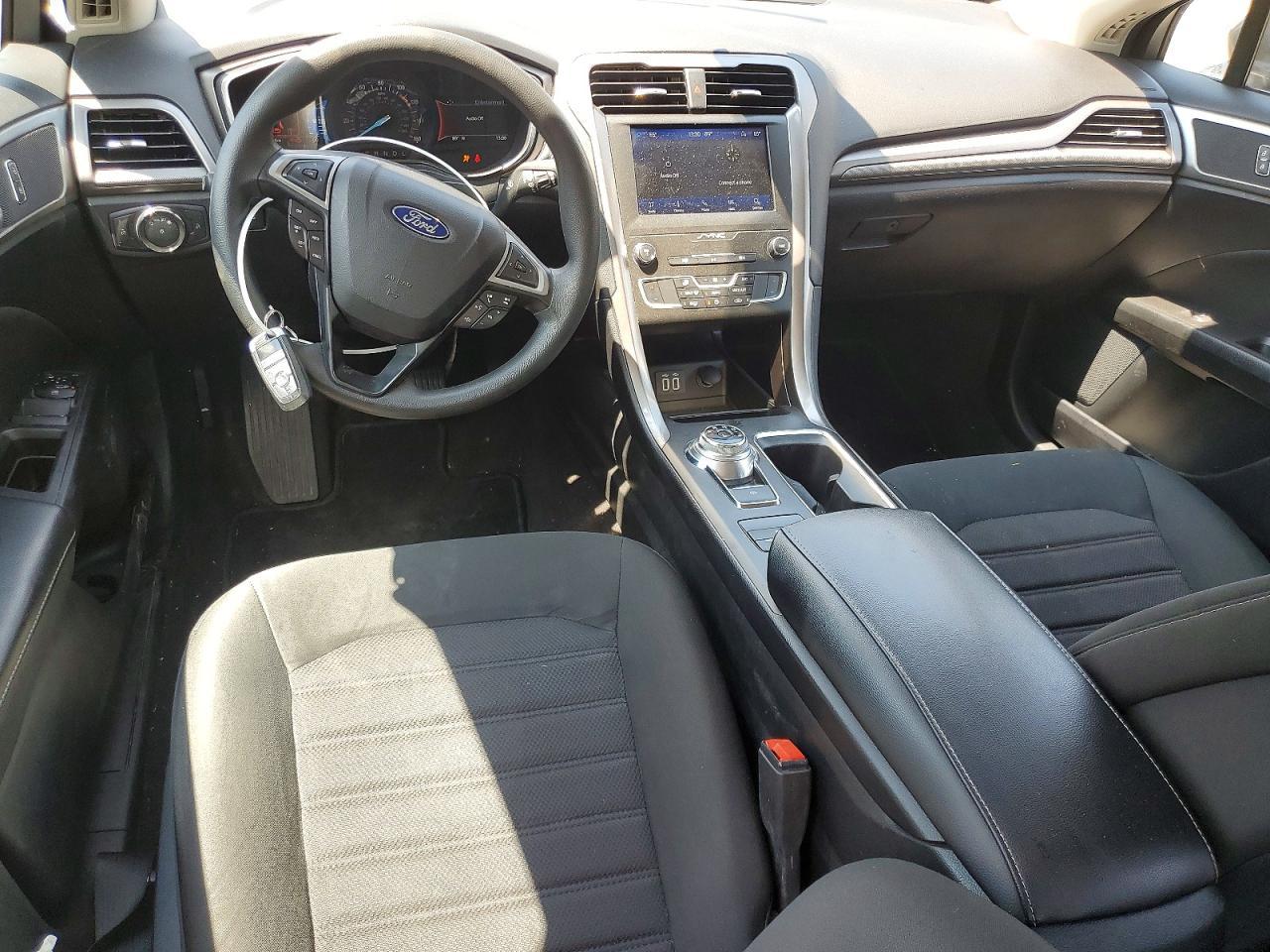 2020 Ford Fusion Se - zdjęcie 8
