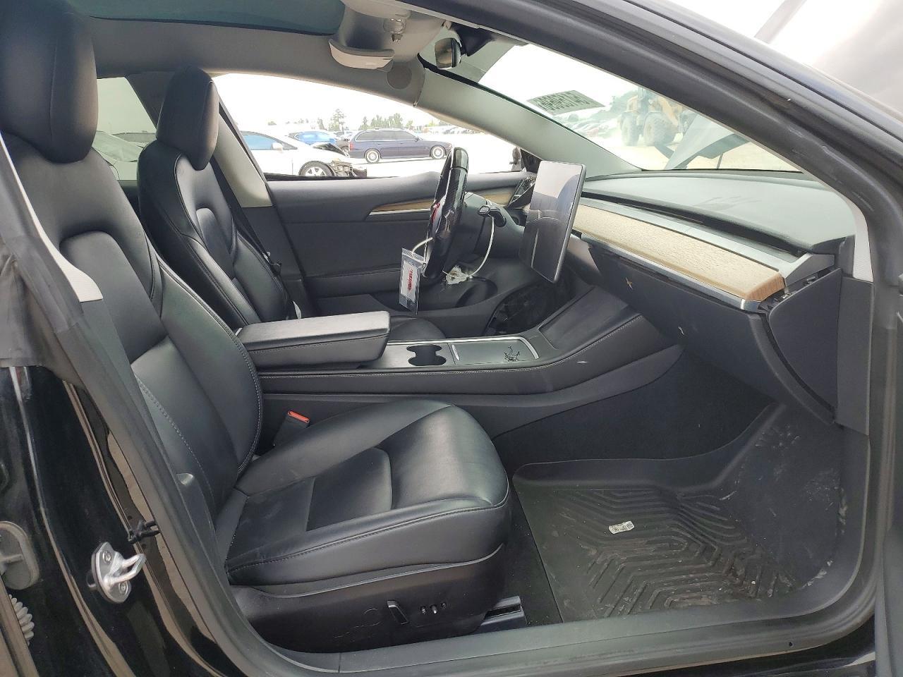 2023 Tesla Model 3 - zdjęcie 7