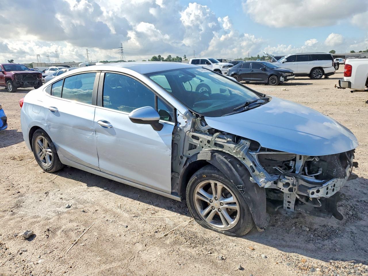 2017 Chevrolet Cruze Lt - zdjęcie 4