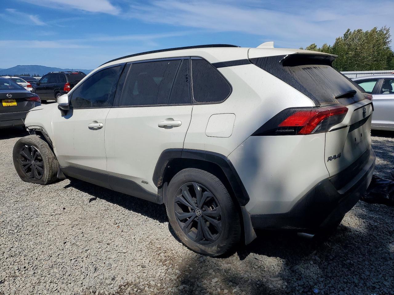 2022 Toyota Rav4 Se - zdjęcie 2